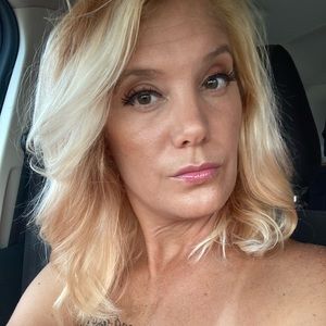 Meet your Posher, Brenda